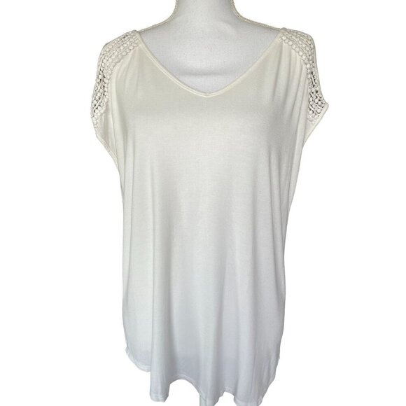 Casual Couture by Green Envelope Women's Top Shirt Sz L White Lace Cold Shoulder - Picture 1 of 10